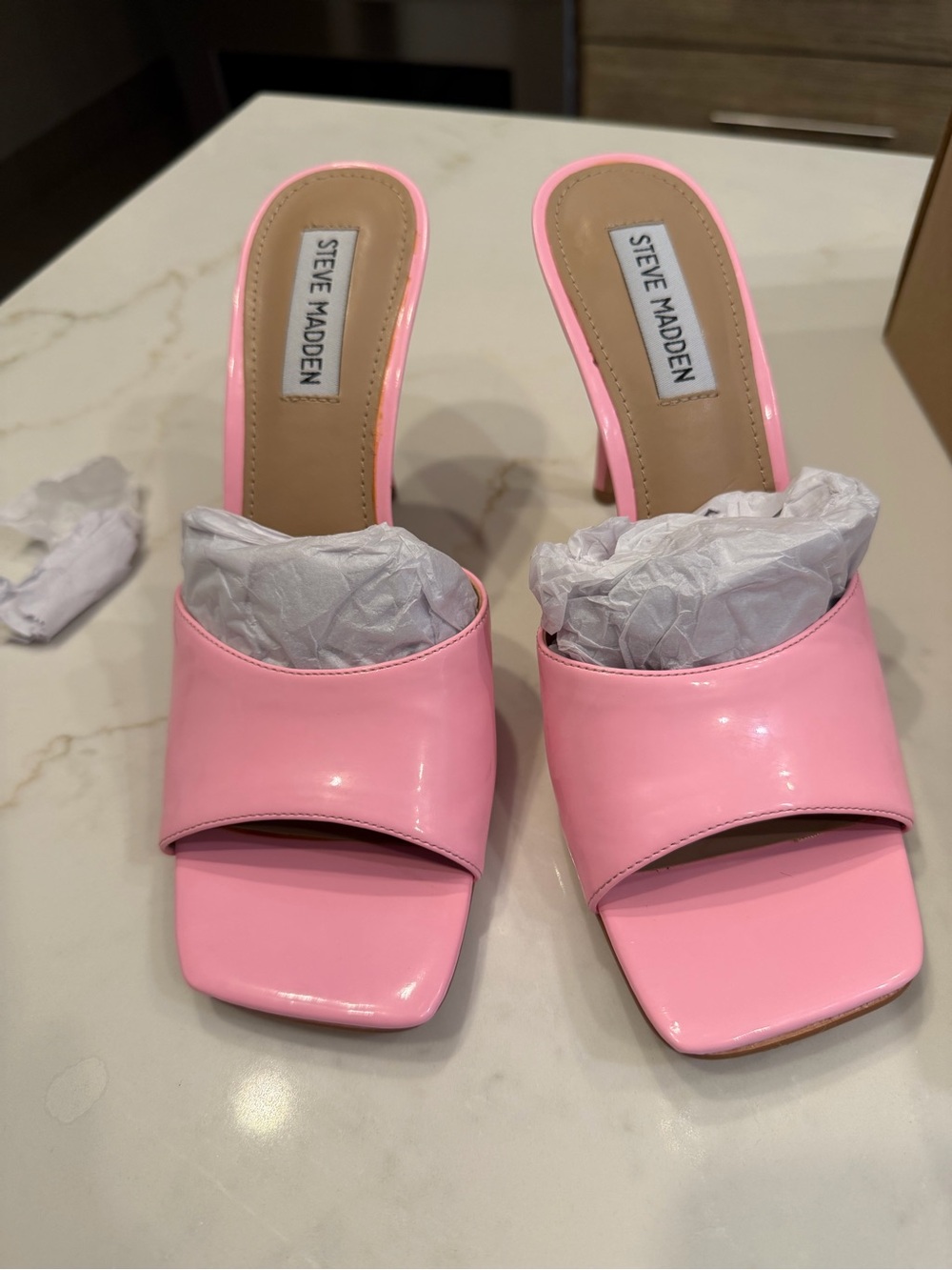 π Steve Madden Signal Pink Patent Heels - Picture 3 of 17